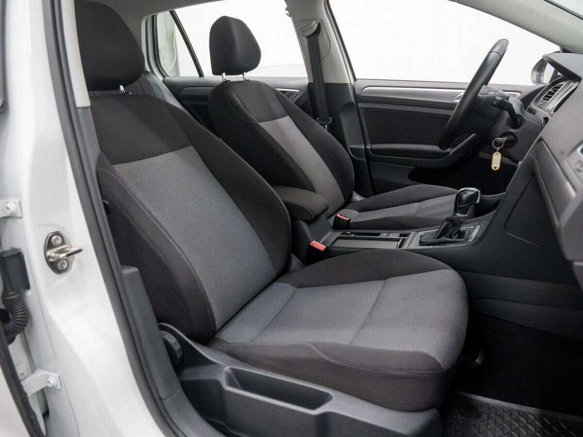 Купить Volkswagen Golf с пробегом. Фото: #7