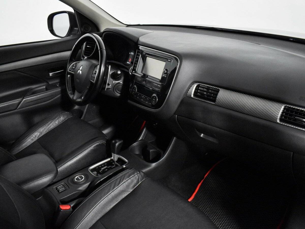 Купить Mitsubishi Outlander с пробегом. Фото: #12
