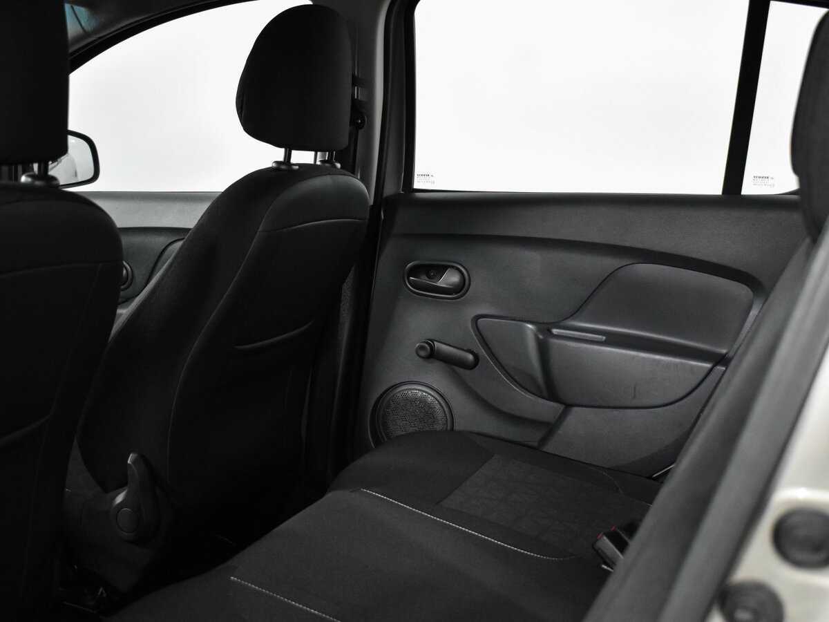 Купить Renault Sandero с пробегом. Фото: #11