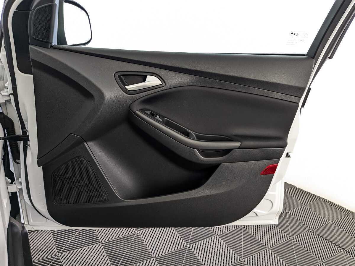 Купить Ford Focus с пробегом. Фото: #20