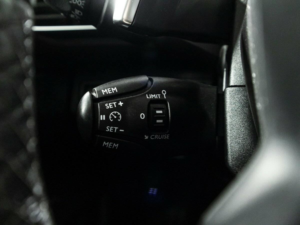 Купить Peugeot 3008 с пробегом. Фото: #21