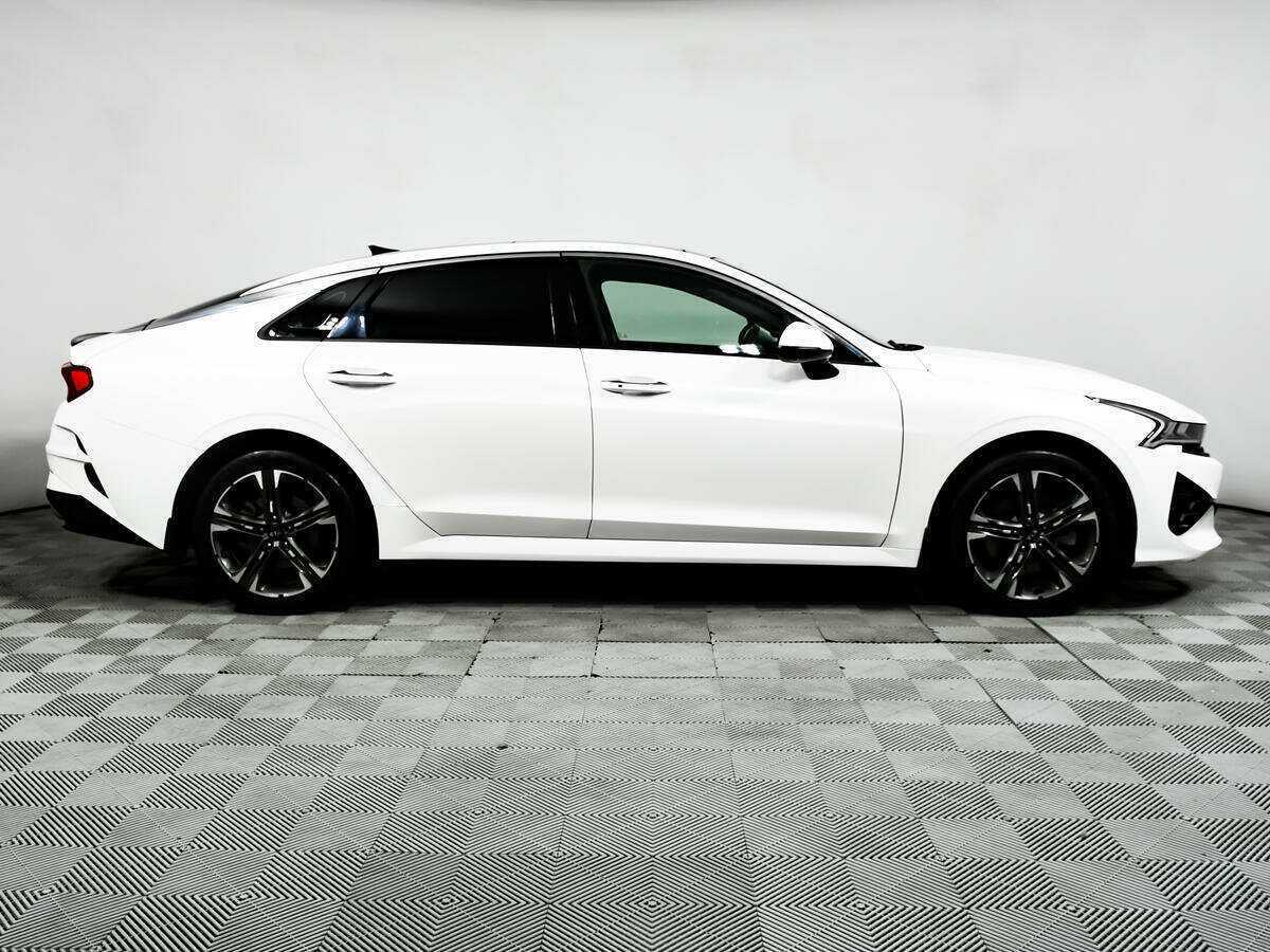 Купить Kia K5 с пробегом. Фото: #3