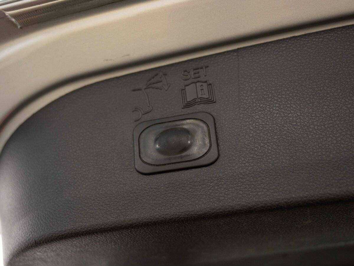 Купить Ford Kuga с пробегом. Фото: #23