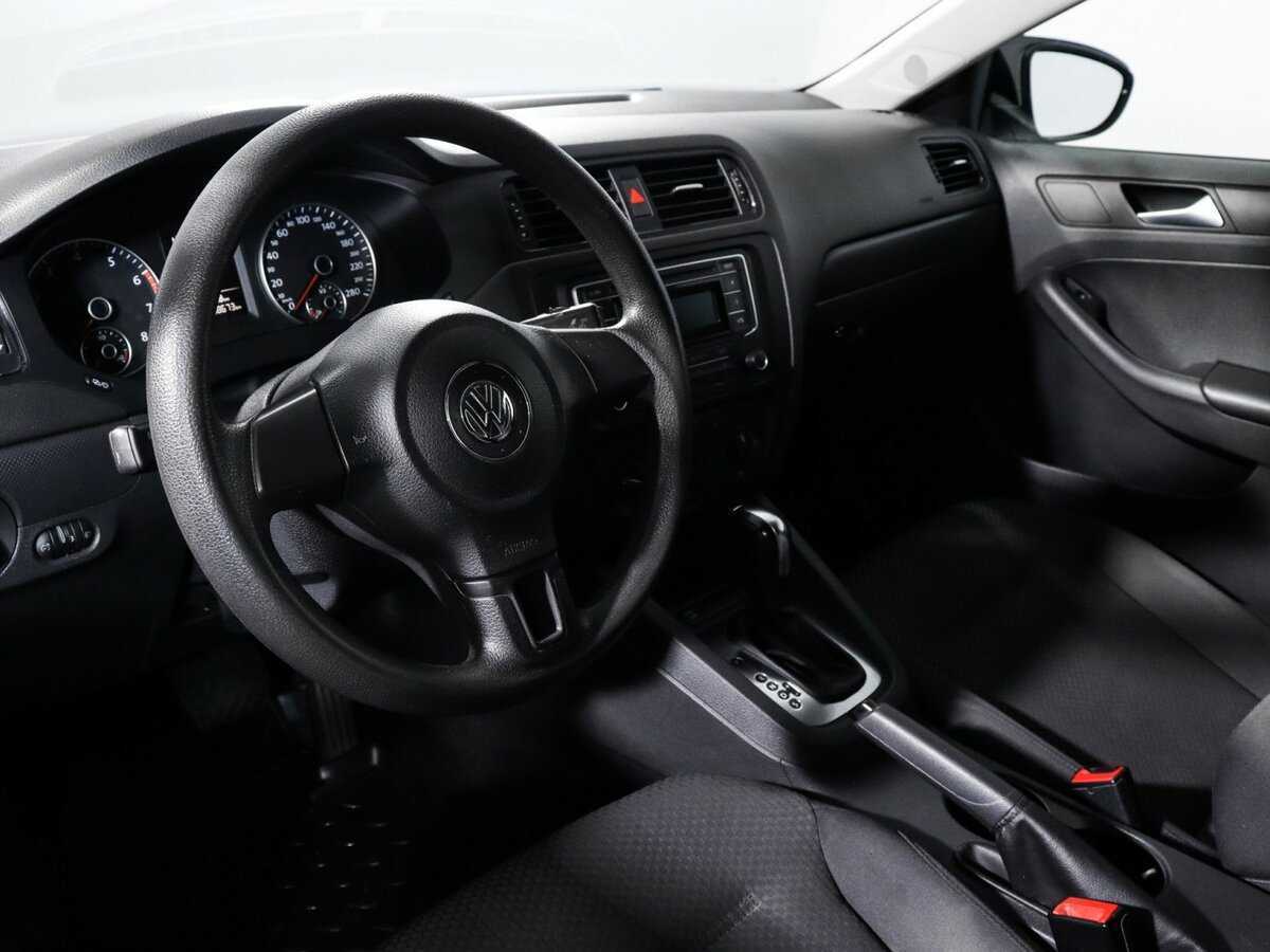 Купить Volkswagen Jetta с пробегом. Фото: #10