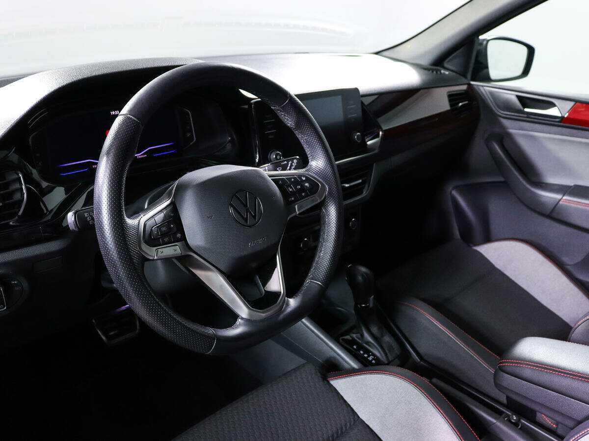 Купить Volkswagen Polo с пробегом. Фото: #13