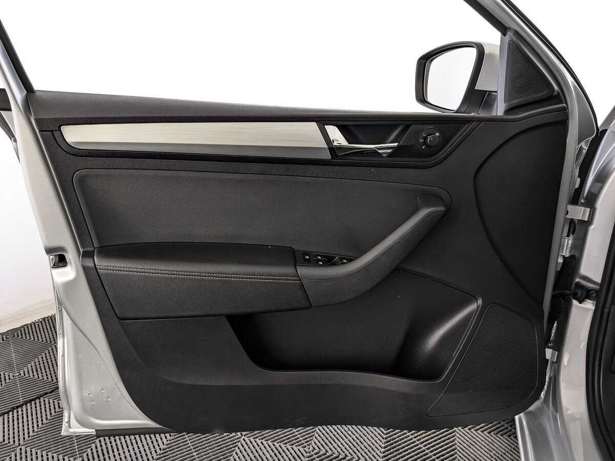 Купить Skoda Rapid с пробегом. Фото: #14