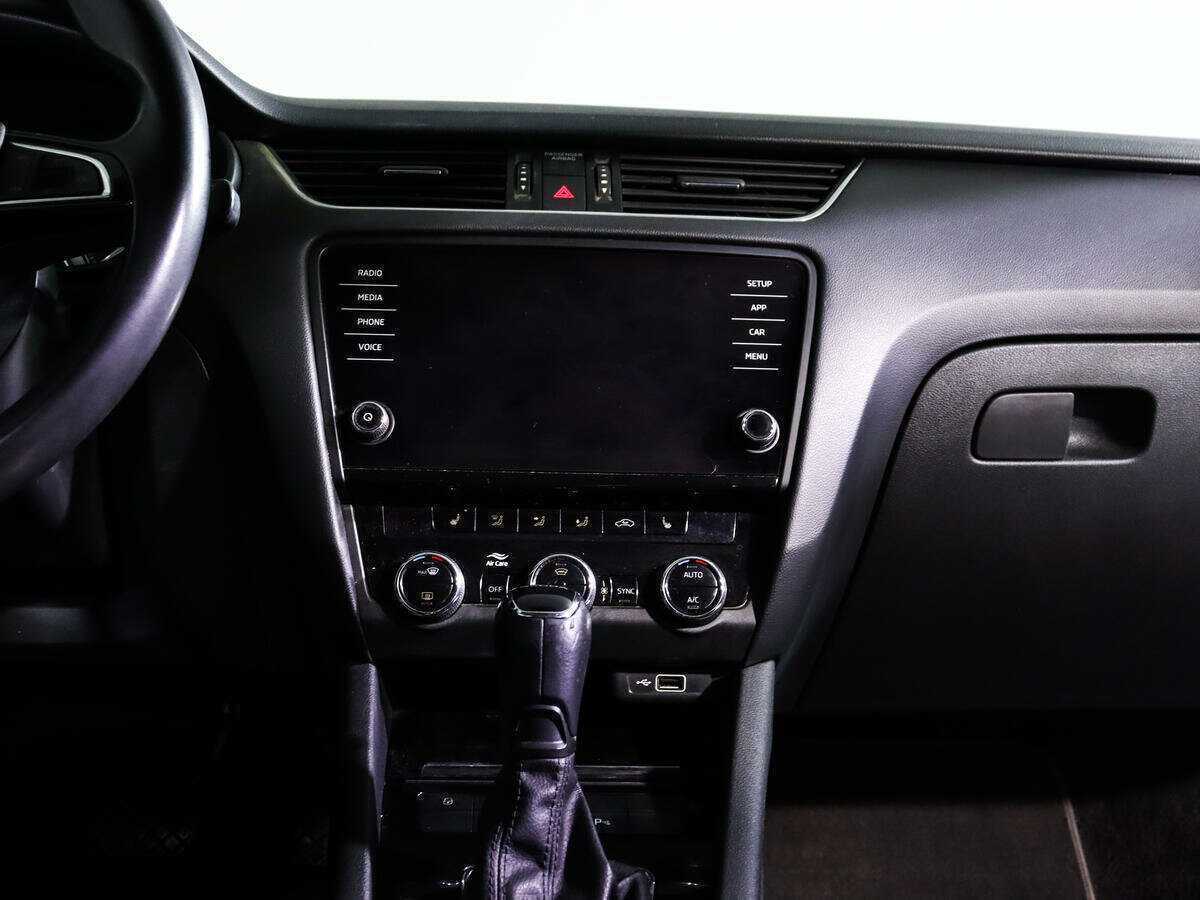 Купить Skoda Octavia с пробегом. Фото: #12