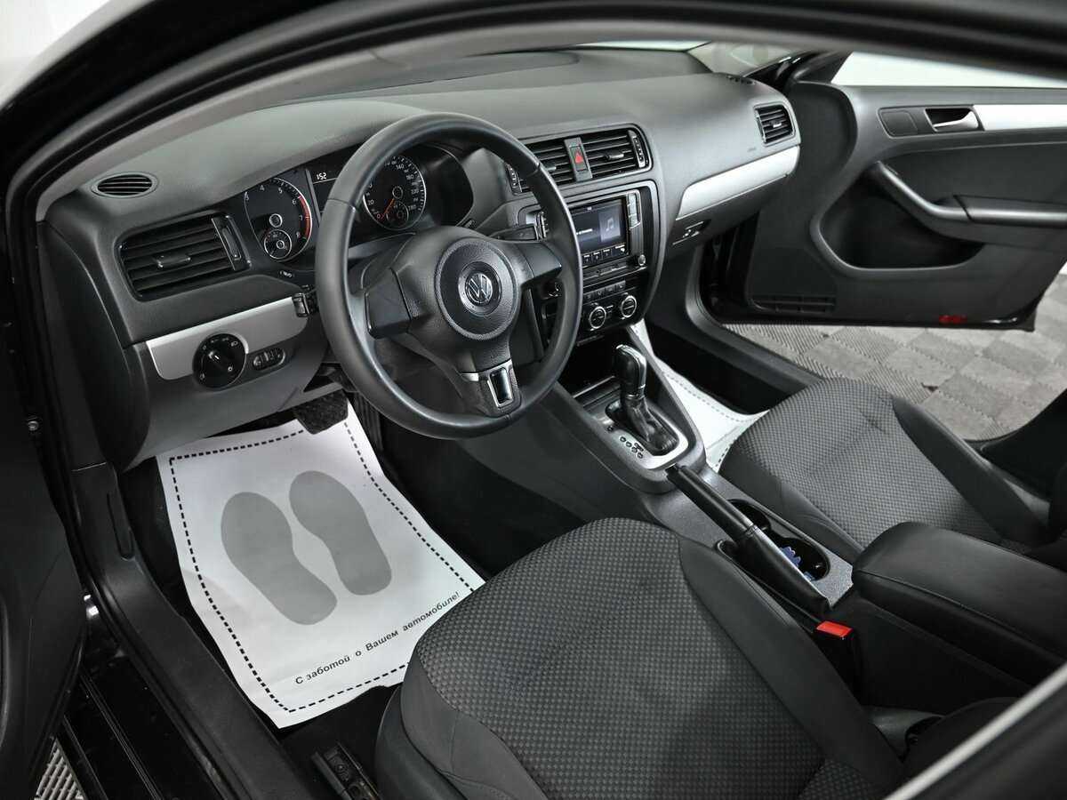 Купить Volkswagen Jetta с пробегом. Фото: #6