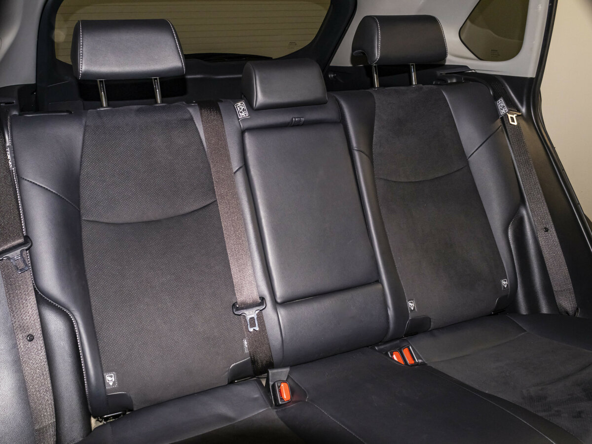 Купить Toyota RAV4 с пробегом. Фото: #12