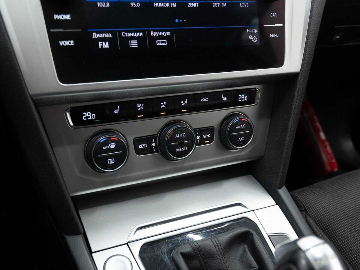 Купить Volkswagen Passat с пробегом. Фото: #17