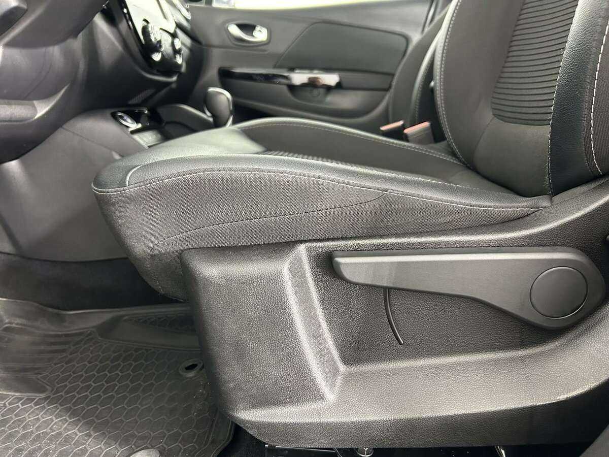 Купить Renault Kaptur с пробегом. Фото: #9