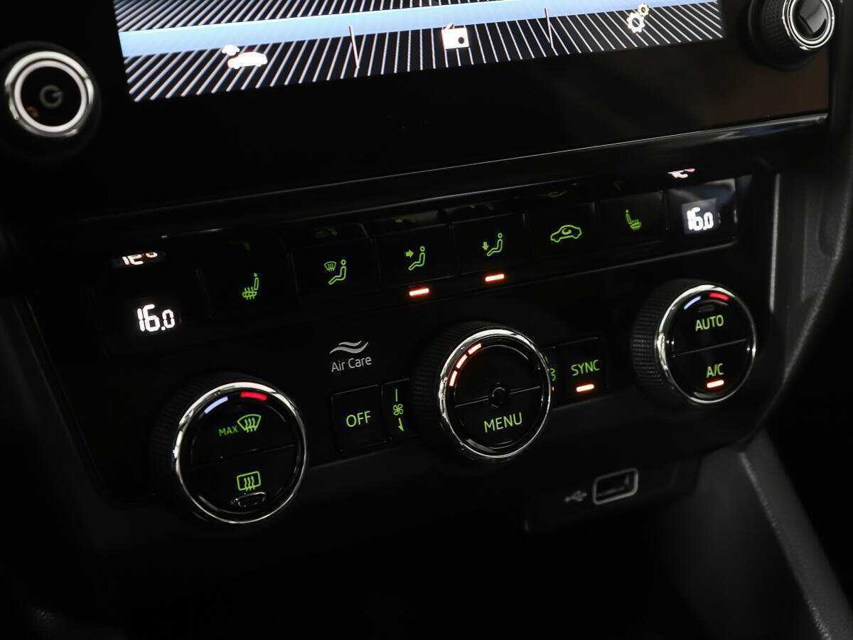 Купить Skoda Octavia с пробегом. Фото: #18