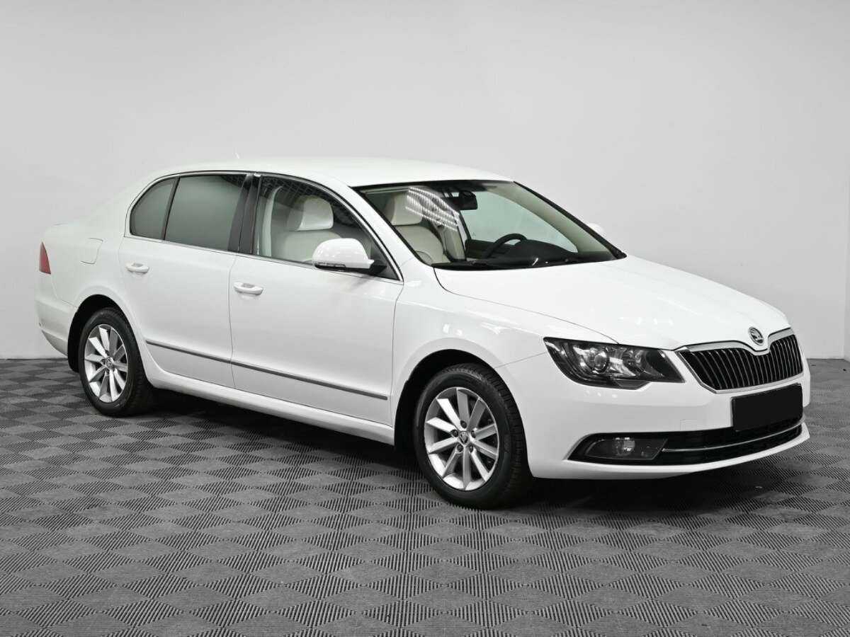 Купить Skoda Superb с пробегом. Фото: #2