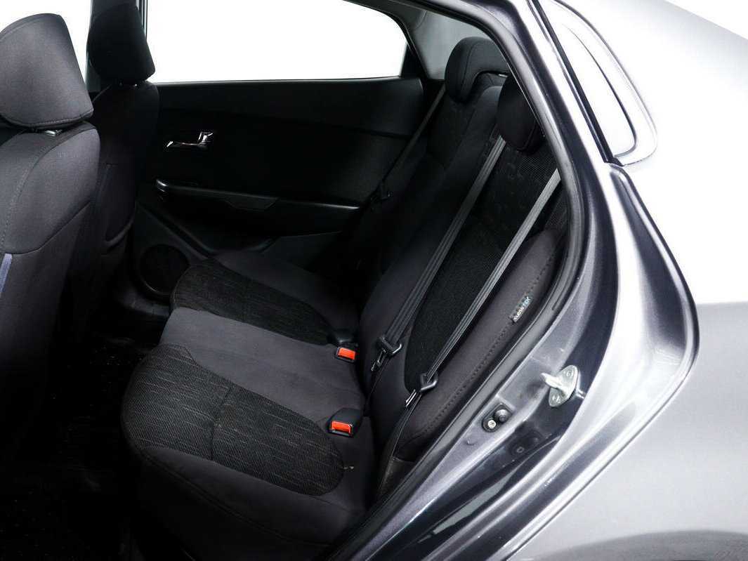 Купить Kia Rio с пробегом. Фото: #11