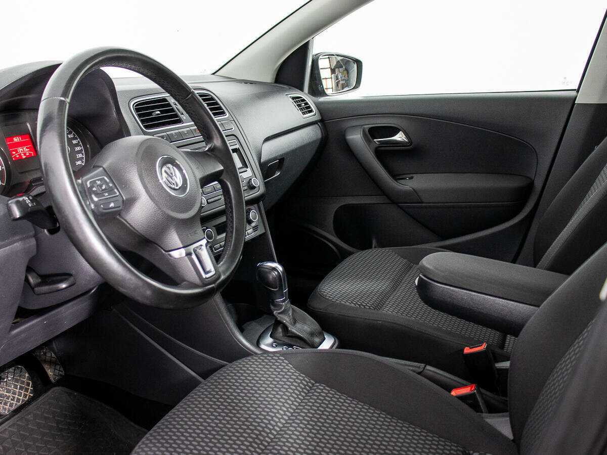 Купить Volkswagen Polo с пробегом. Фото: #9