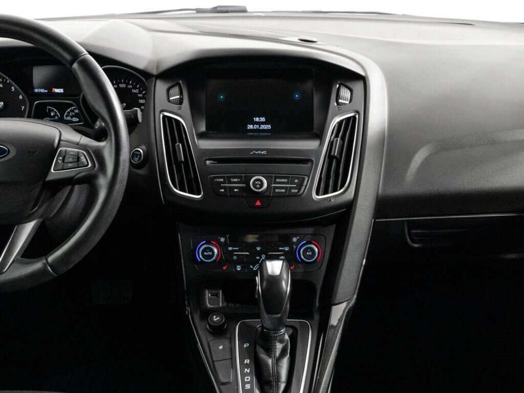 Купить Ford Focus с пробегом. Фото: #13