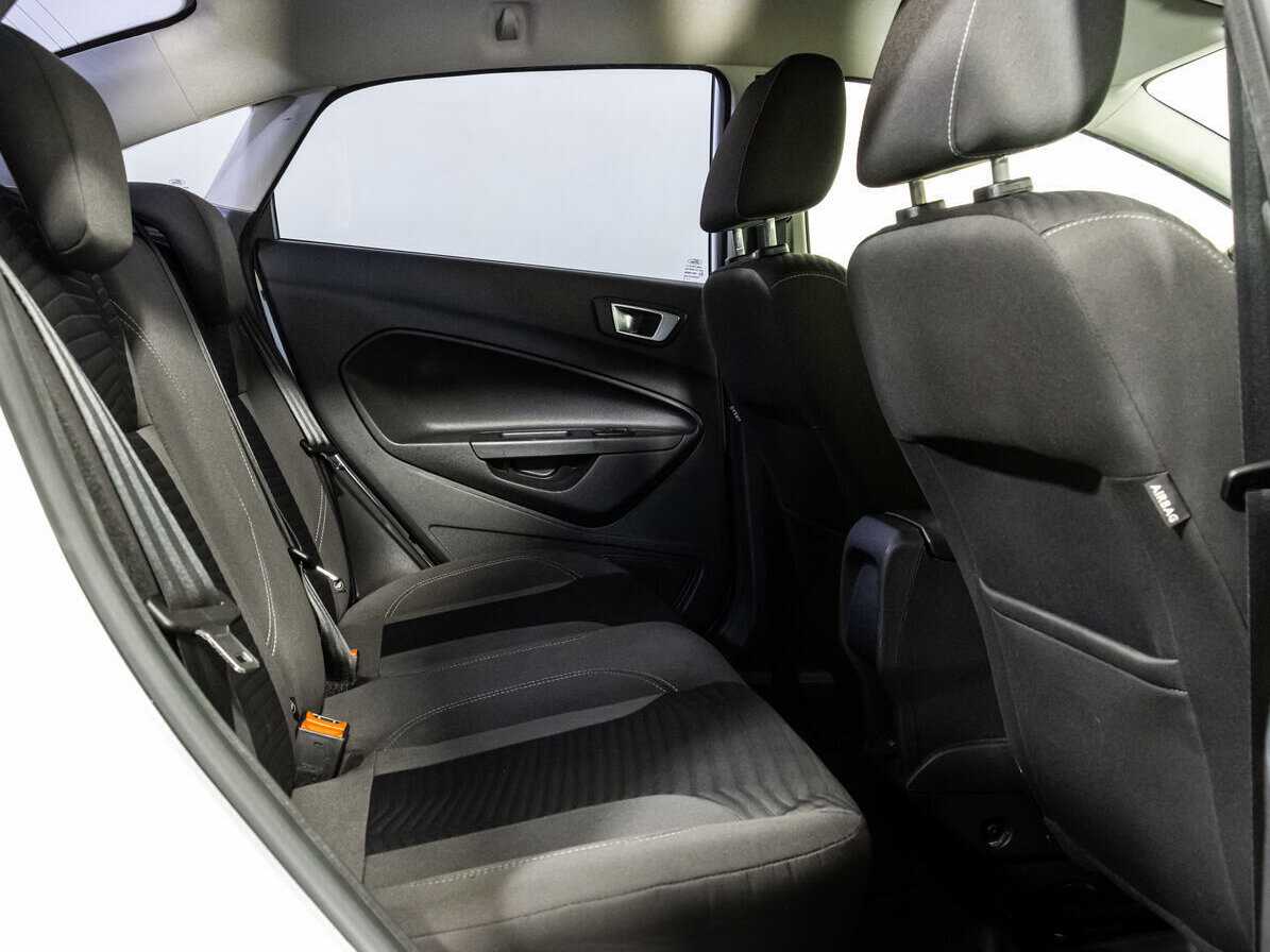 Купить Ford Fiesta с пробегом. Фото: #10