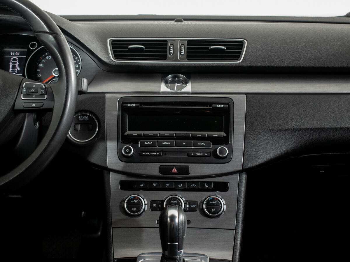 Купить Volkswagen Passat с пробегом. Фото: #9