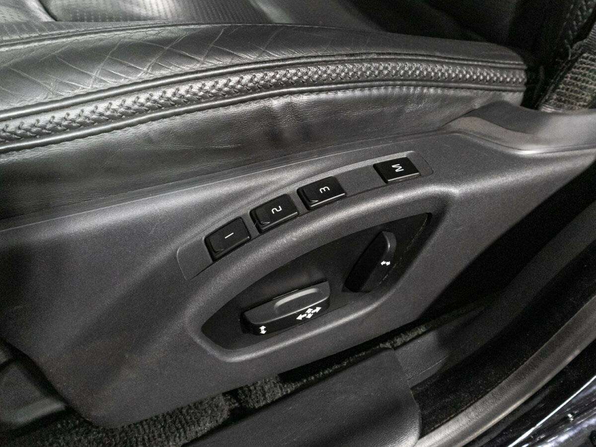 Купить Volvo XC70 с пробегом. Фото: #16