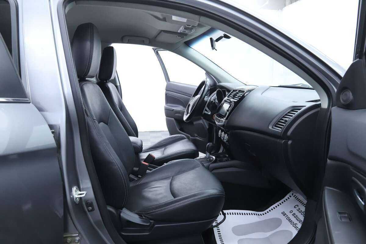 Купить Mitsubishi ASX с пробегом. Фото: #13