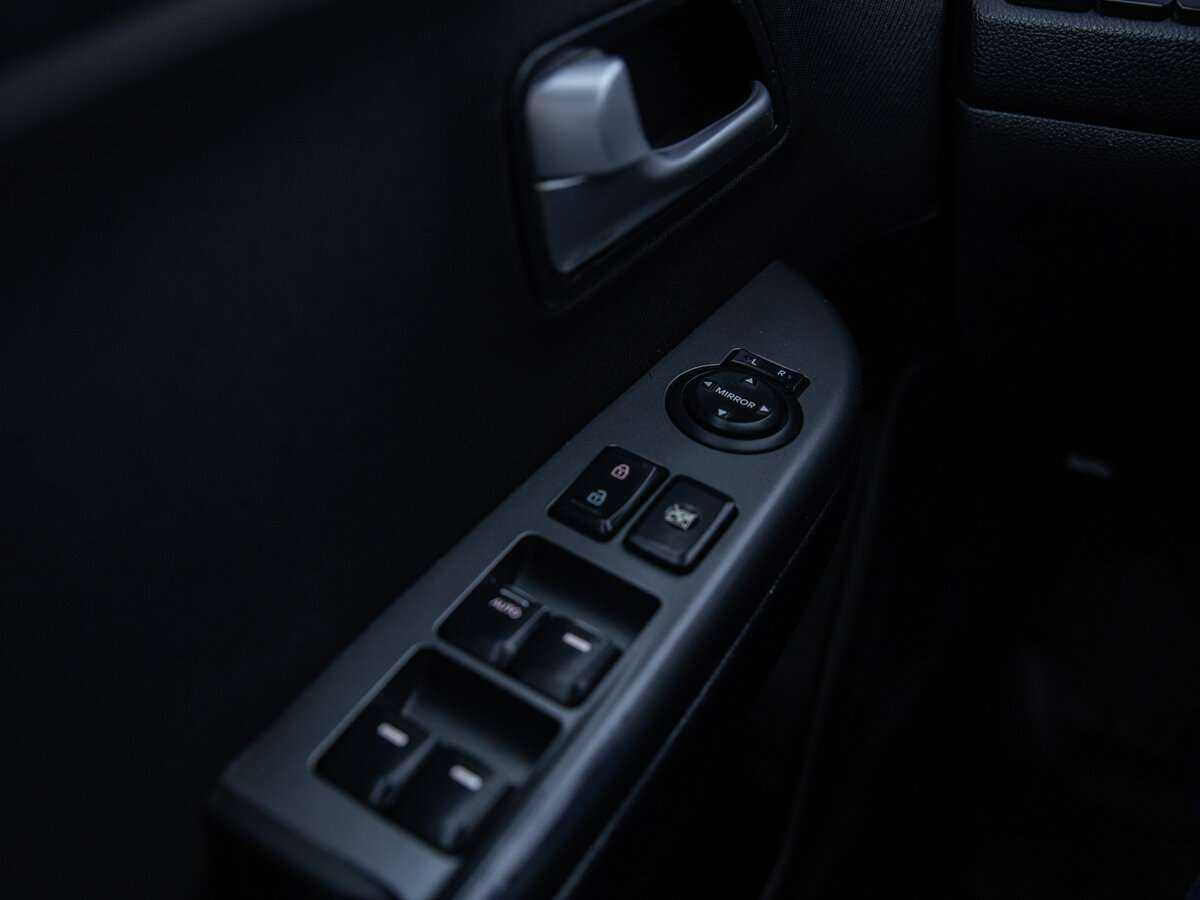 Купить Kia Rio с пробегом. Фото: #11