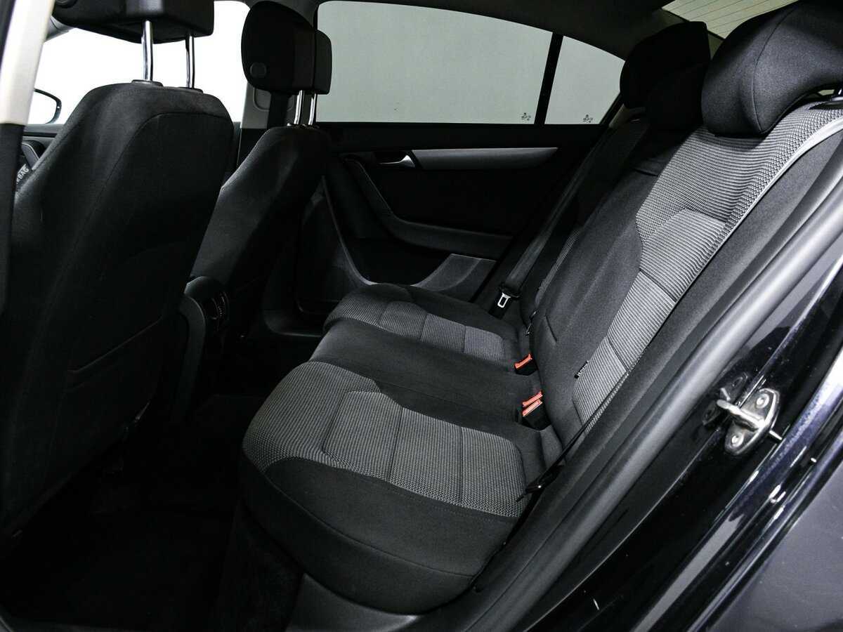 Купить Volkswagen Passat с пробегом. Фото: #11