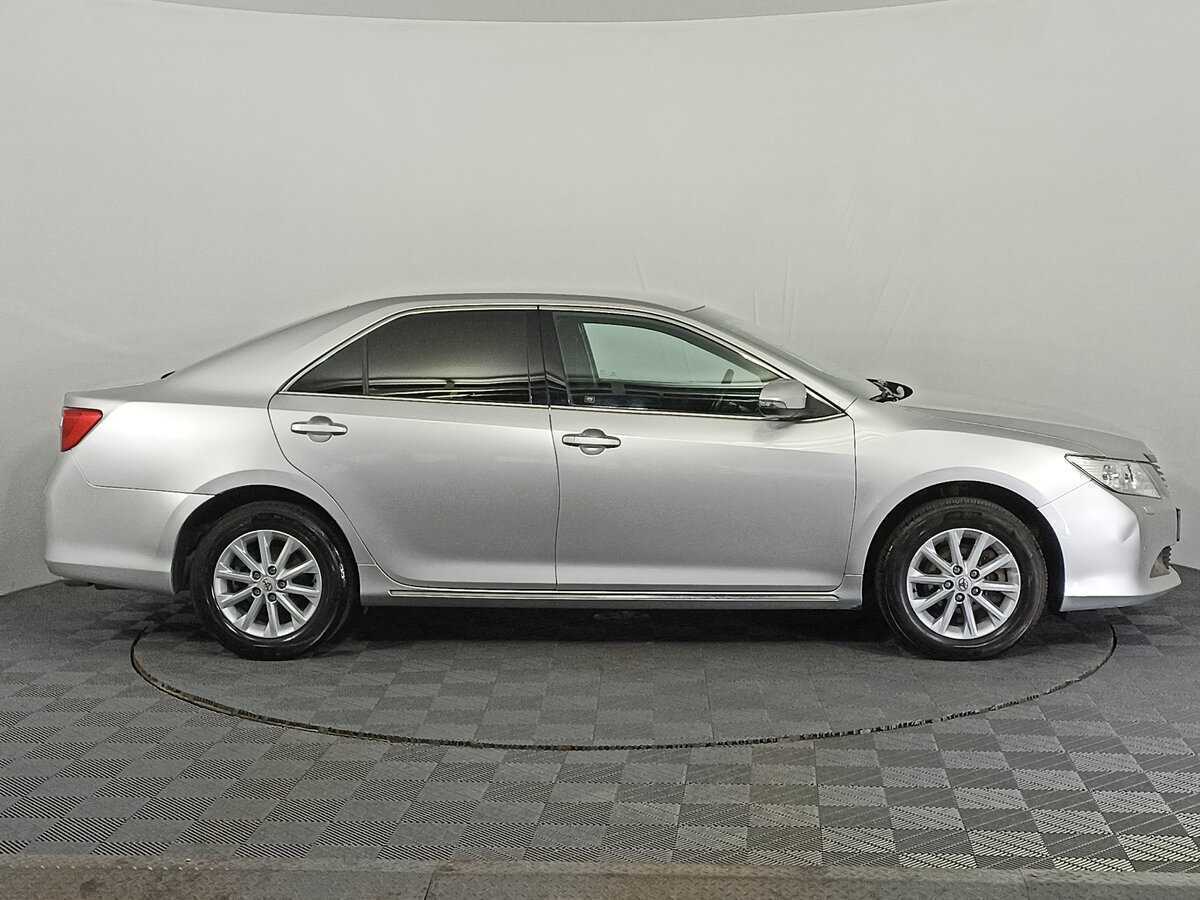Купить Toyota Camry с пробегом. Фото: #3