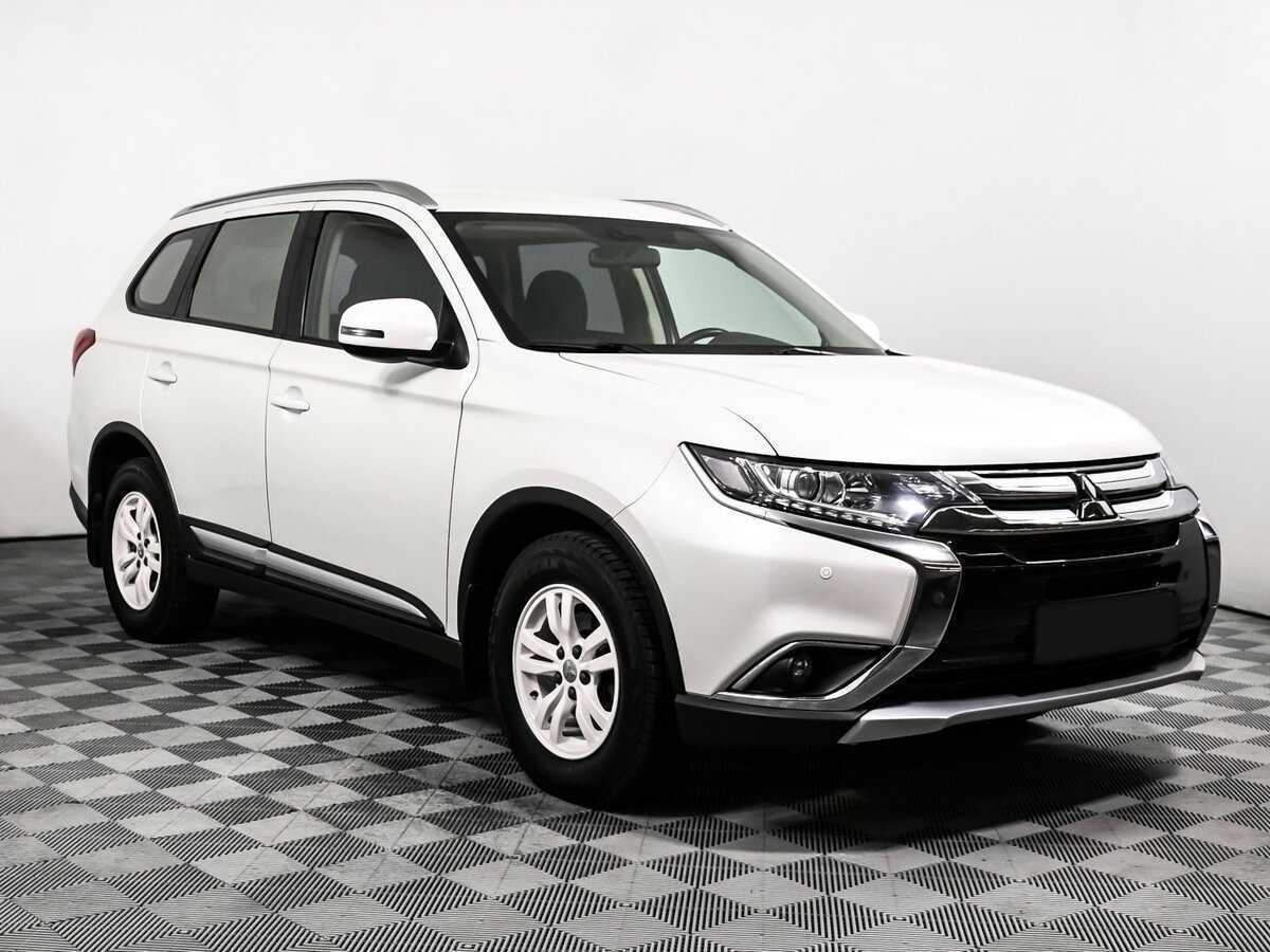 Купить Mitsubishi Outlander с пробегом. Фото: #2
