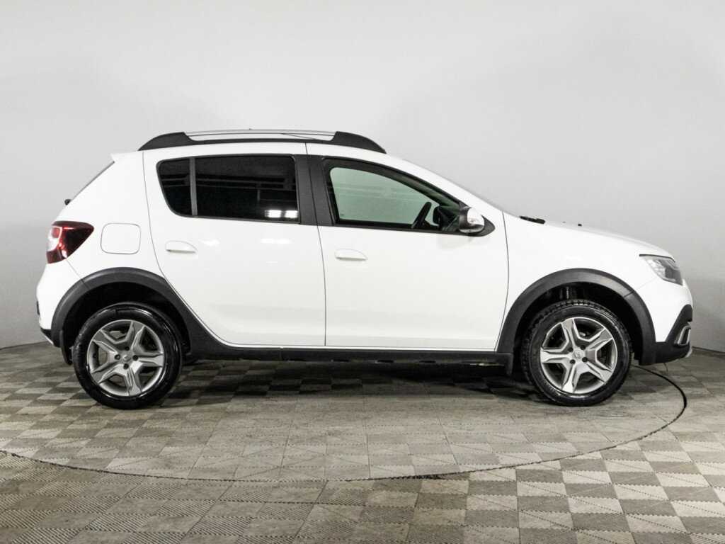 Купить Renault Sandero с пробегом. Фото: #3