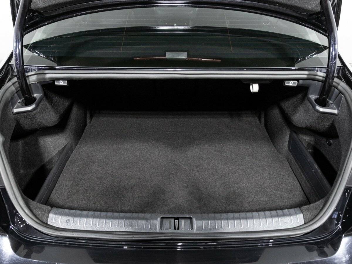 Купить Volkswagen Passat с пробегом. Фото: #23