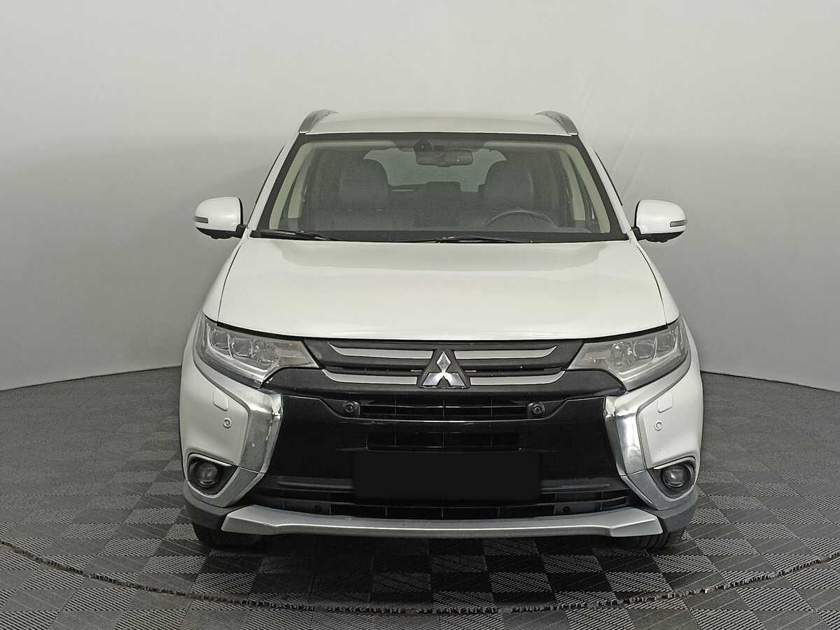 Купить Mitsubishi Outlander с пробегом. Фото: #1