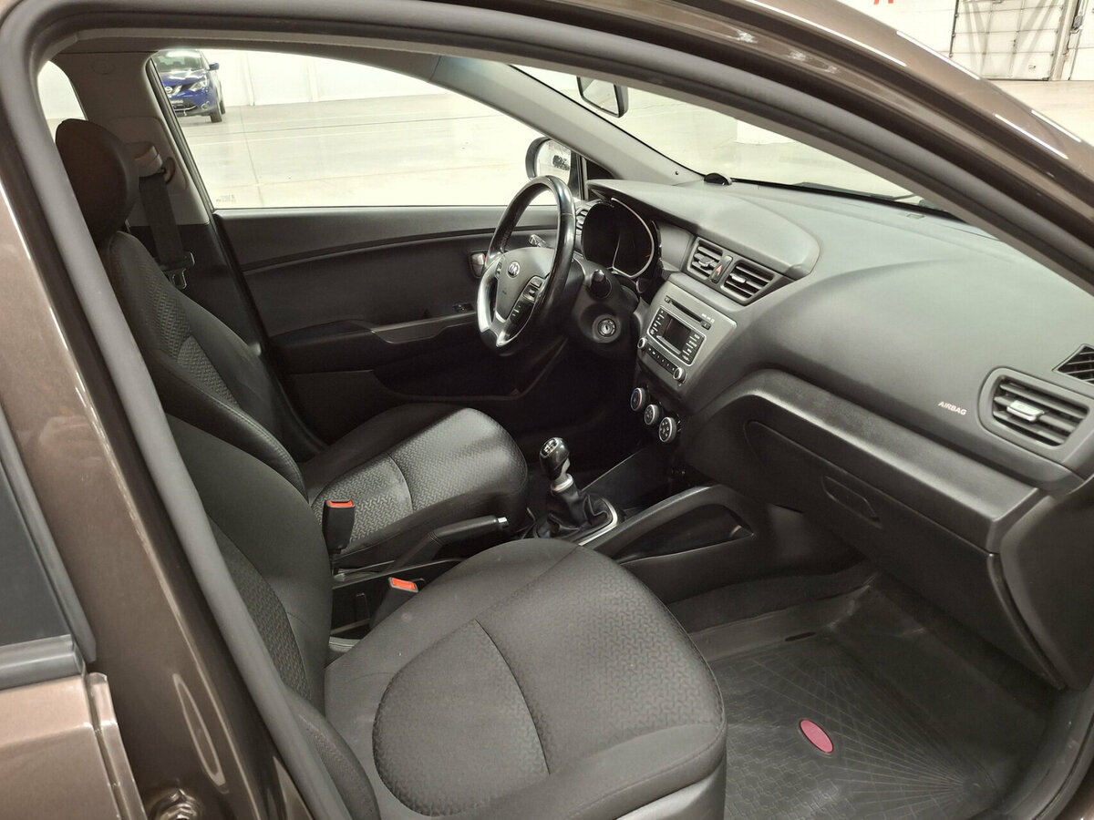 Купить Kia Rio с пробегом. Фото: #10