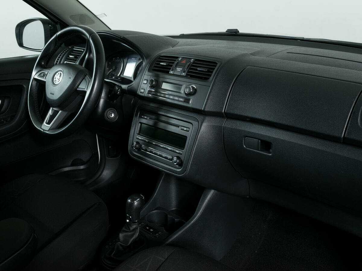 Купить Skoda Fabia с пробегом. Фото: #6