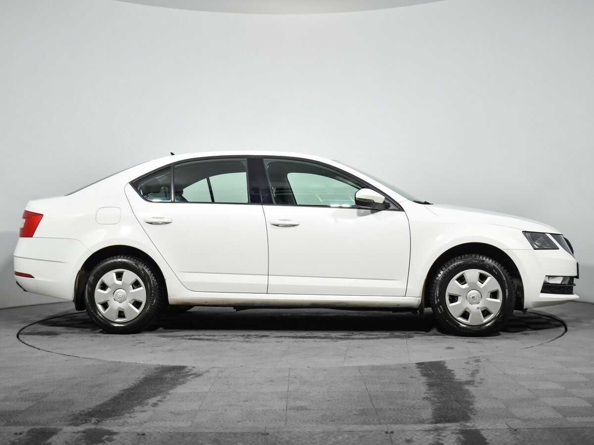 Купить Skoda Octavia с пробегом. Фото: #3