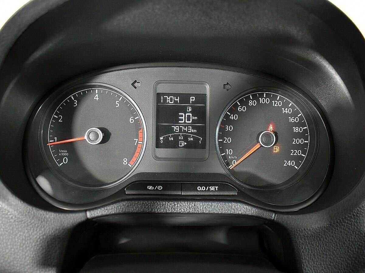 Купить Volkswagen Polo с пробегом. Фото: #11