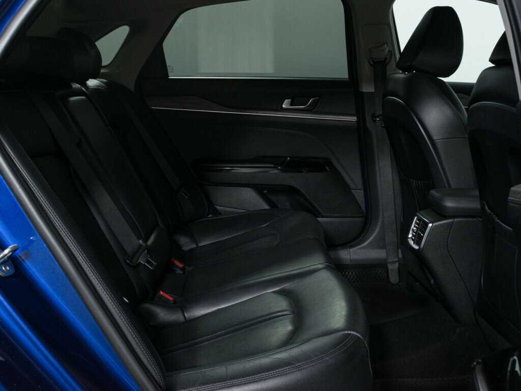 Купить Kia K5 с пробегом. Фото: #9