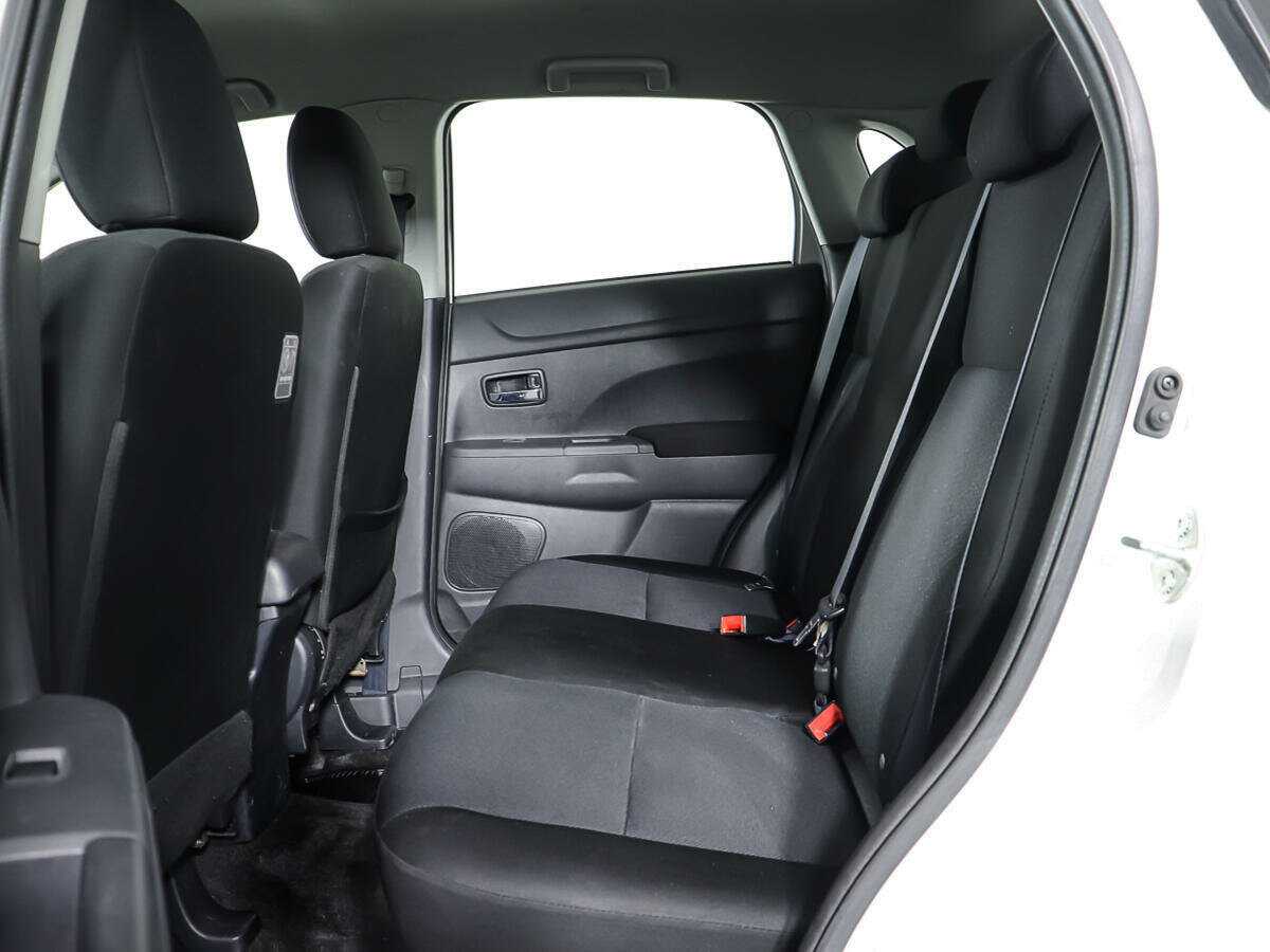 Купить Mitsubishi ASX с пробегом. Фото: #9
