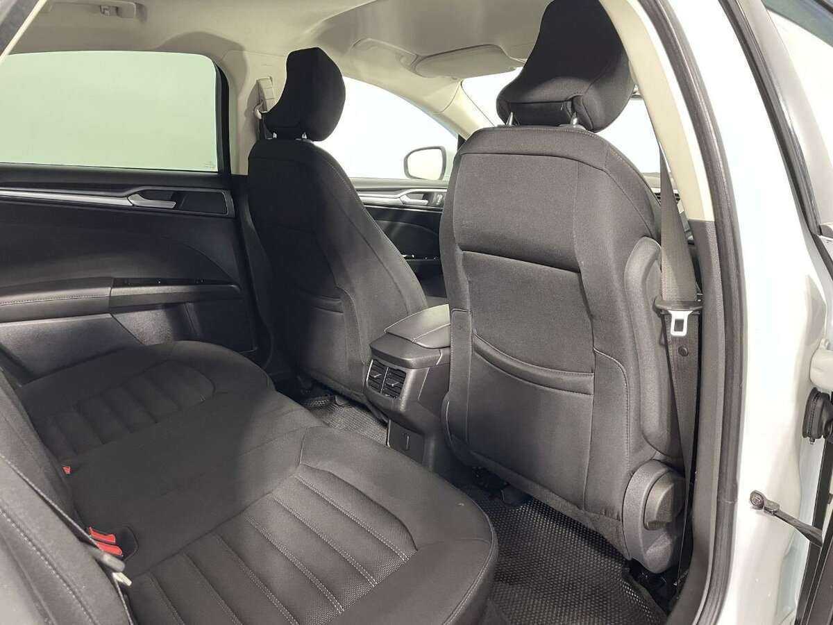 Купить Ford Mondeo с пробегом. Фото: #16