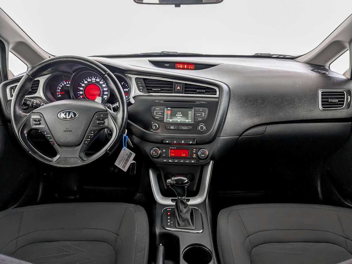 Купить Kia Ceed с пробегом. Фото: #13
