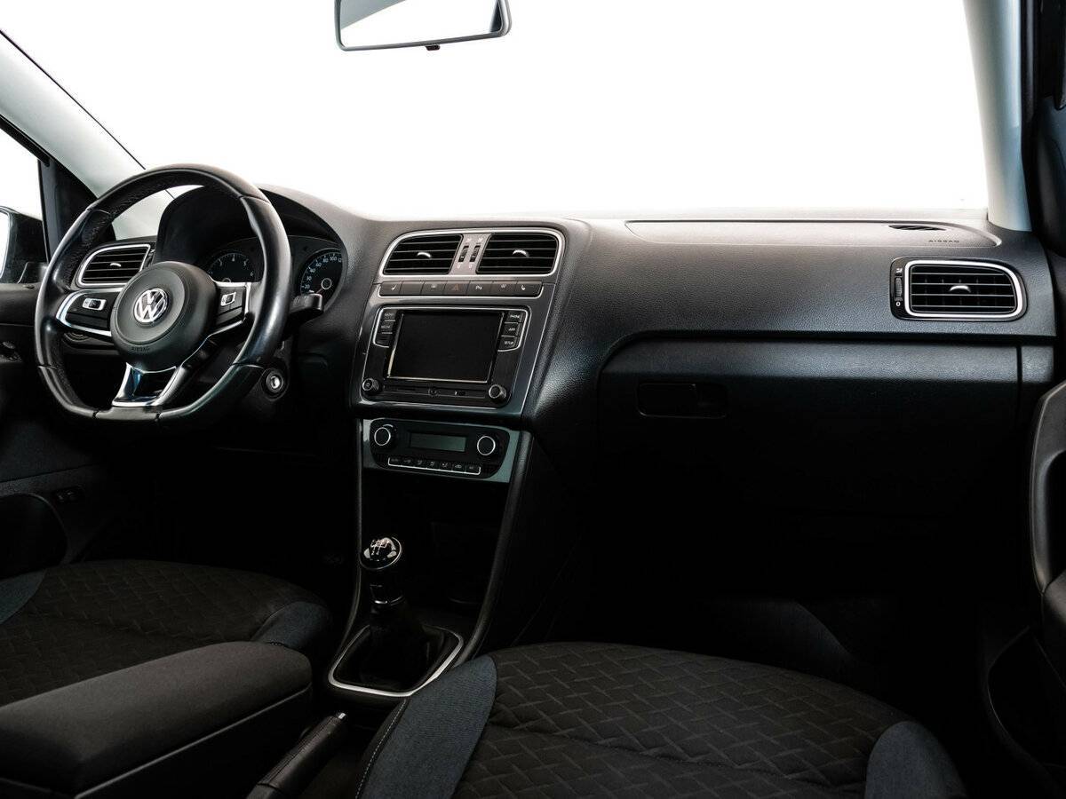 Купить Volkswagen Polo с пробегом. Фото: #8