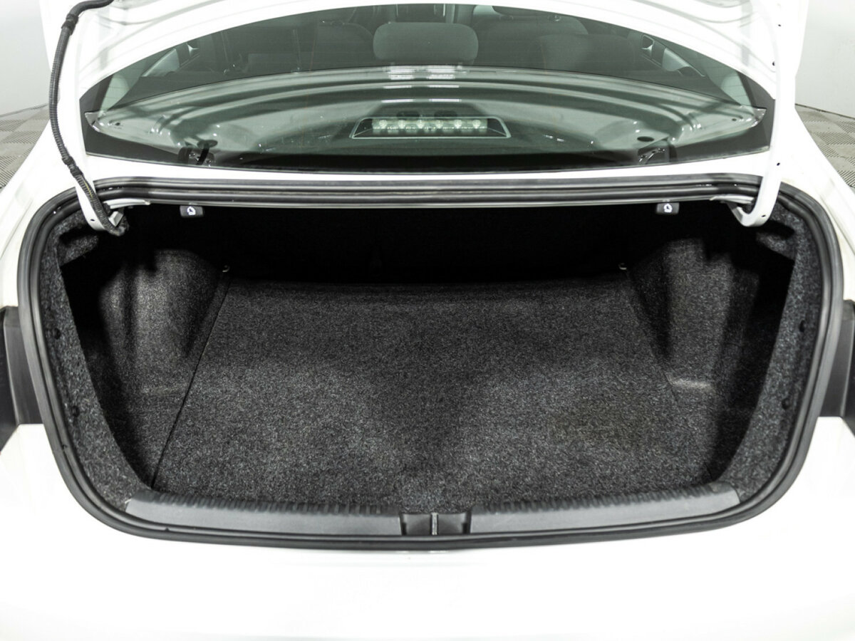 Купить Volkswagen Jetta с пробегом. Фото: #12