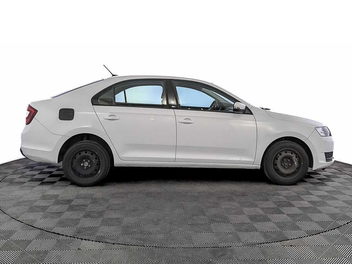 Купить Skoda Rapid с пробегом. Фото: #3