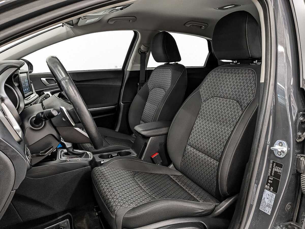 Купить Kia Ceed с пробегом. Фото: #19