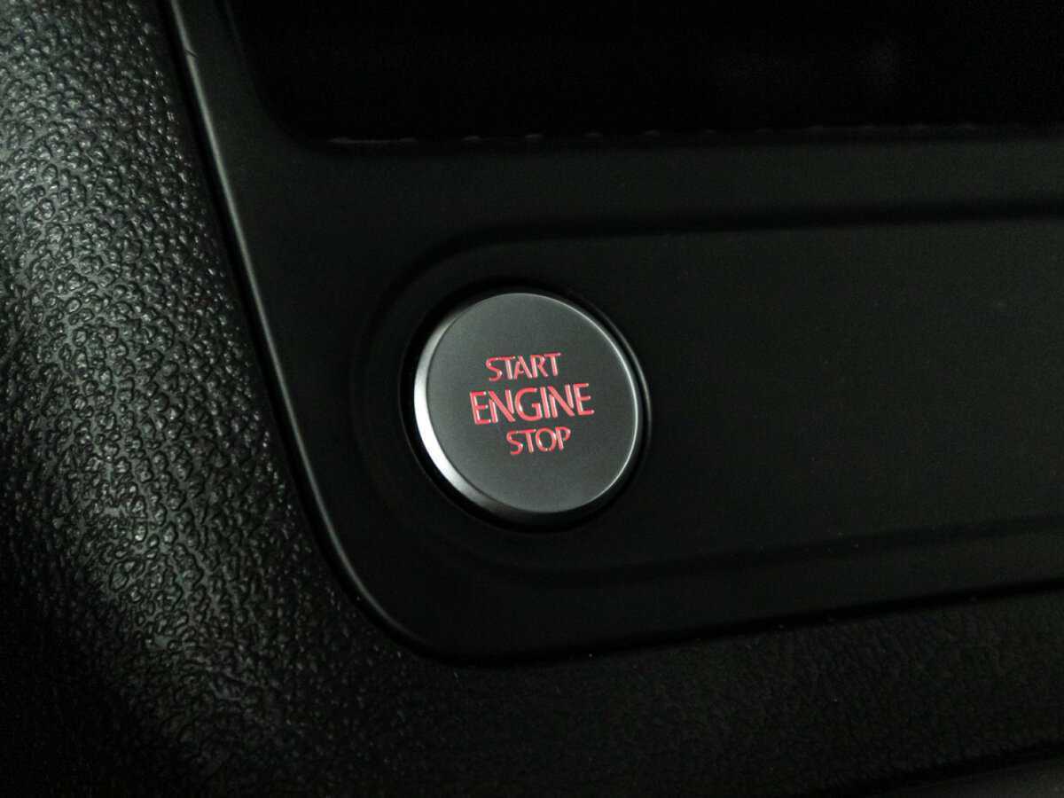 Купить Volkswagen Tiguan с пробегом. Фото: #17