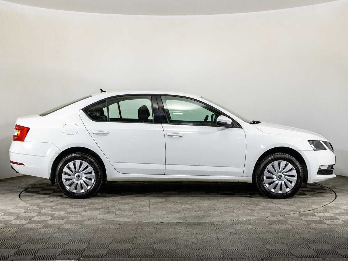 Купить Skoda Octavia с пробегом. Фото: #3