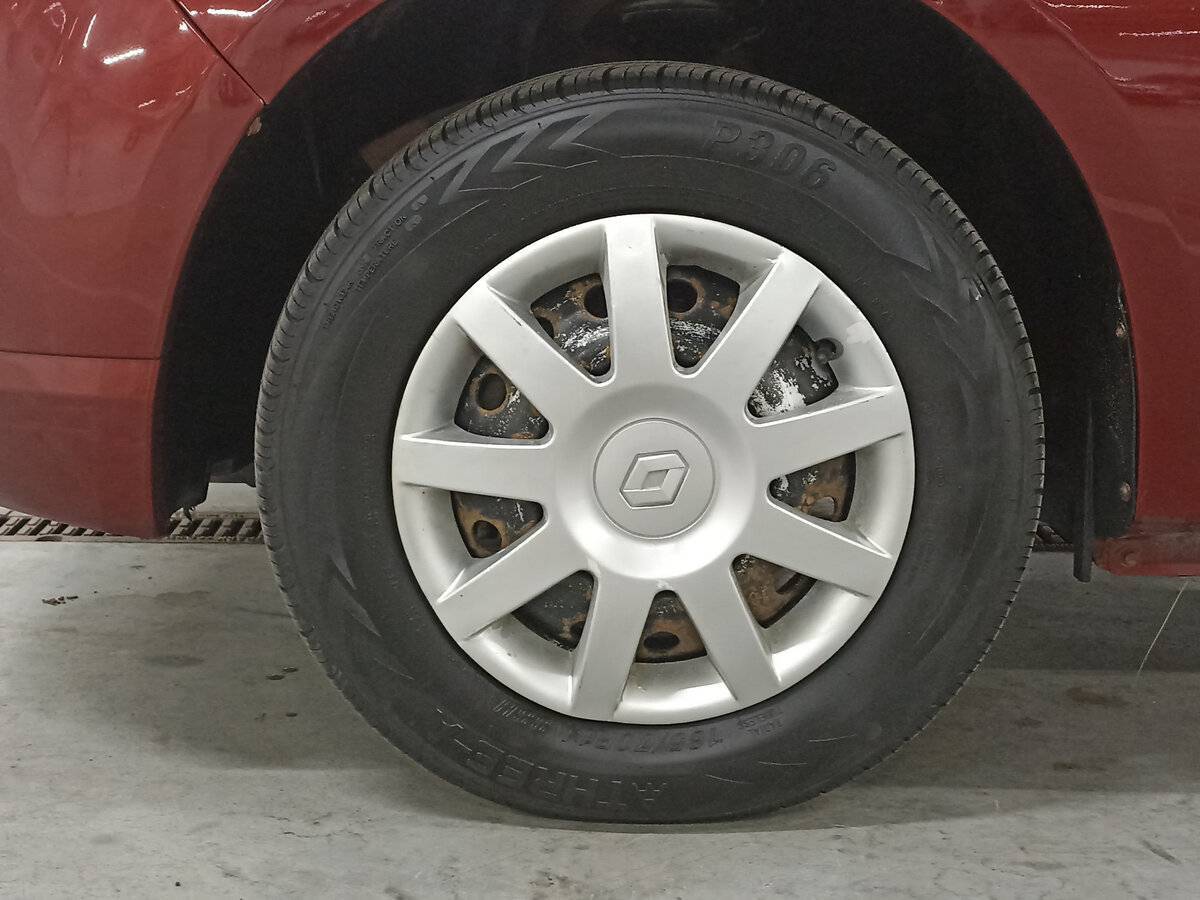 Купить Renault Sandero с пробегом. Фото: #17