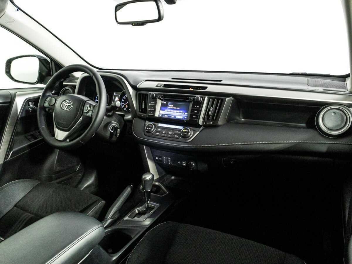 Купить Toyota RAV4 с пробегом. Фото: #8