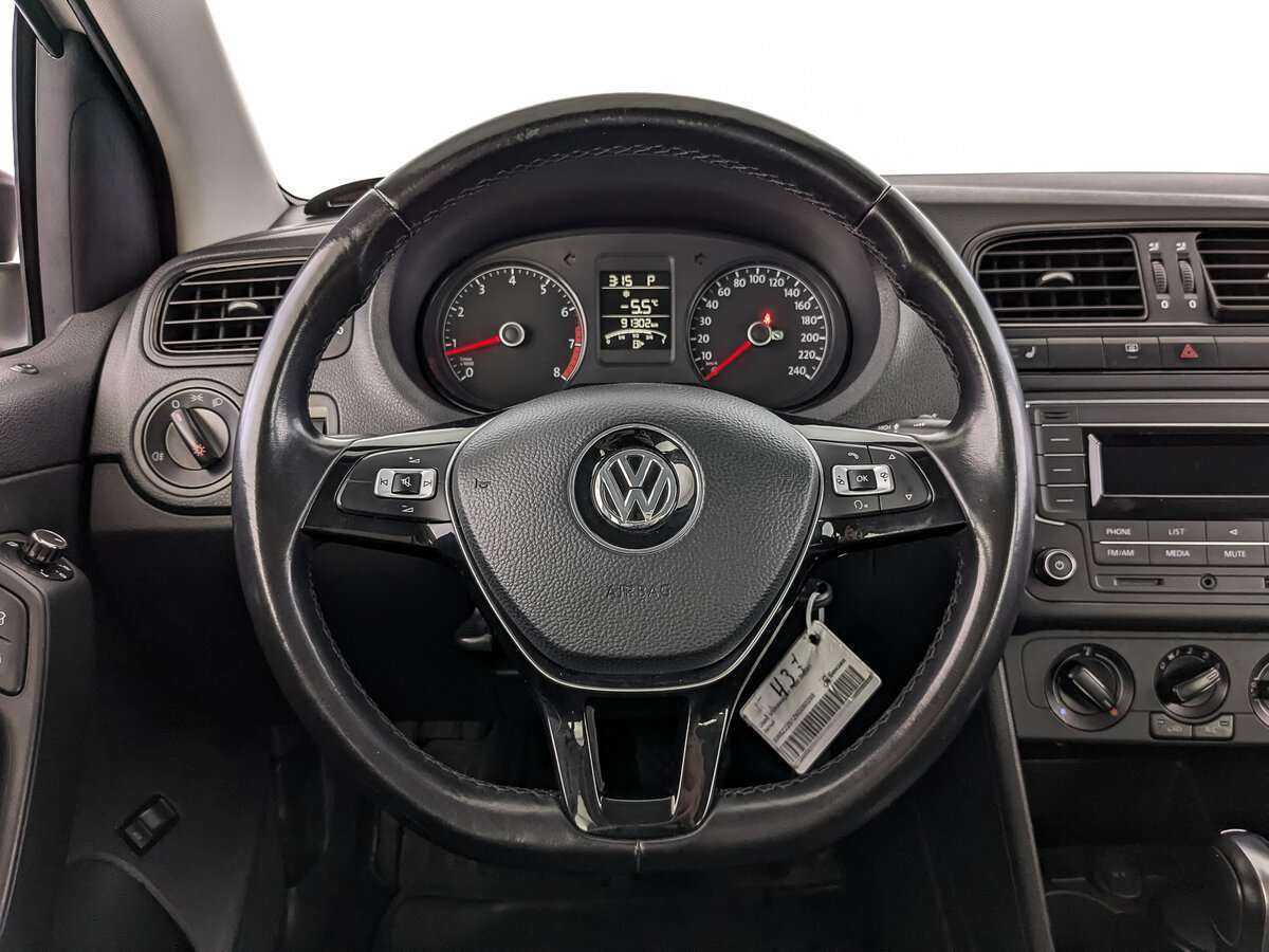 Купить Volkswagen Polo с пробегом. Фото: #20