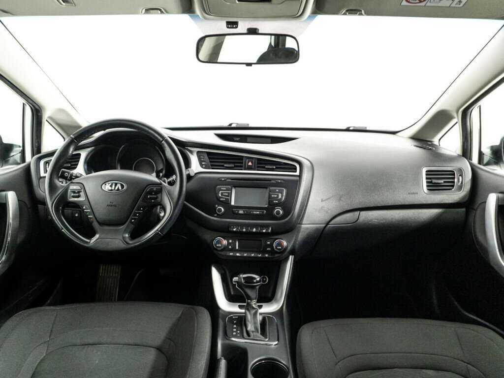 Купить Kia Ceed с пробегом. Фото: #12