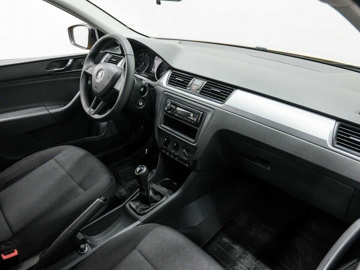 Купить Skoda Rapid с пробегом. Фото: #9